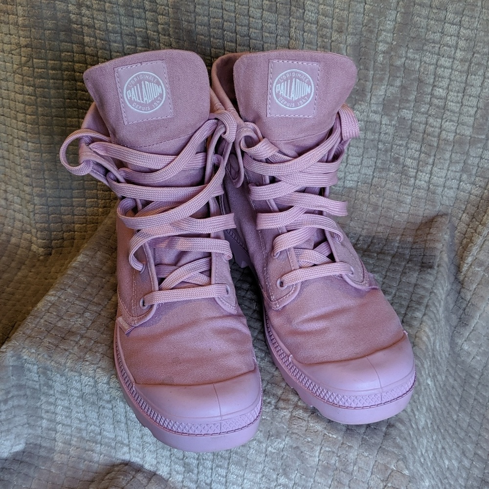 EUC lavender palladium canvas boots size 10